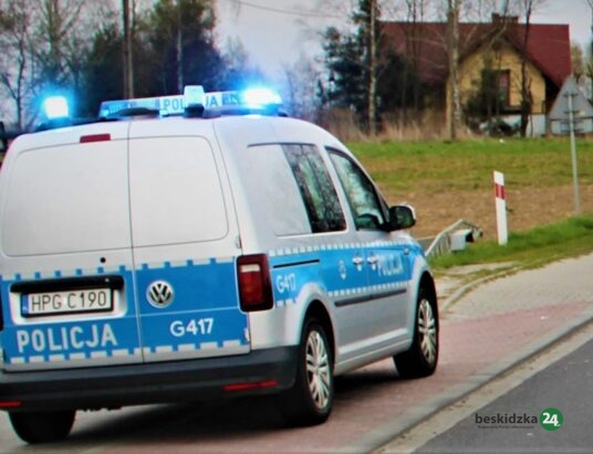 Dwóch rowerzystów „na bani”